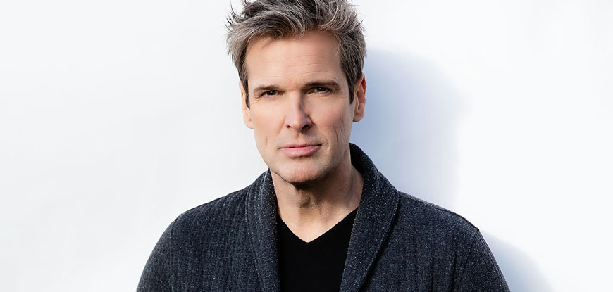 Hugh Panaro joins the Cape Symphony for Bravo Broadway in October 2022