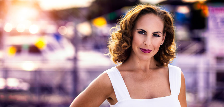 Dawn Derow performs with the Cape Symphony in Holiday on the Cape December 2021