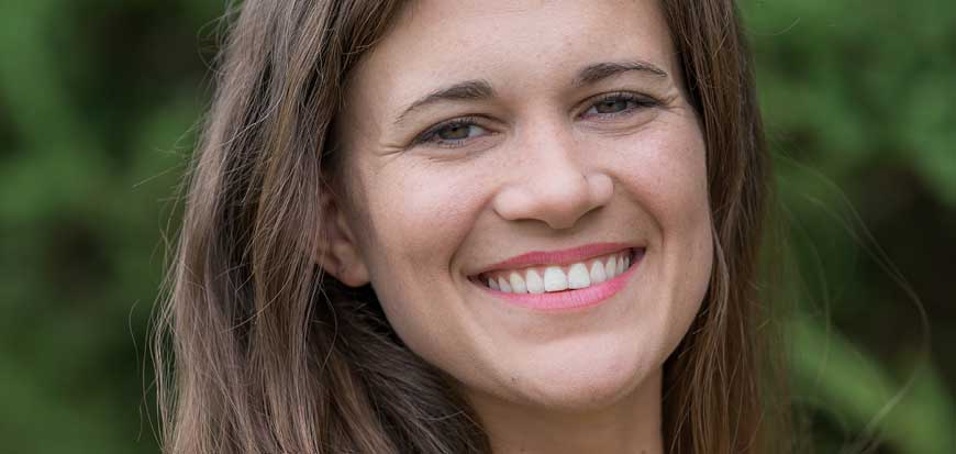 Anna McEntee performs with the Cape Symphony in December 2018