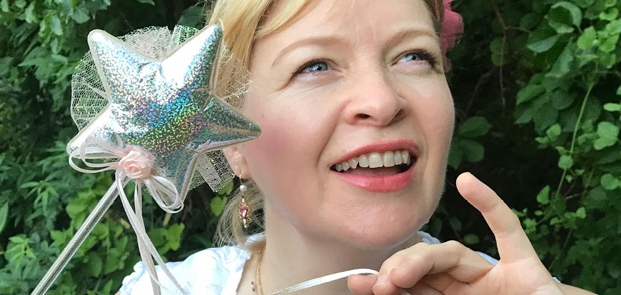 Actress Kami Lyle performs with the Cape Symphony in February 2019