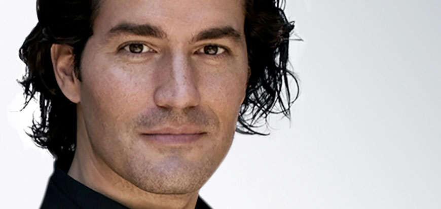 Cellist Zuill Bailey performs with the Cape Symphony